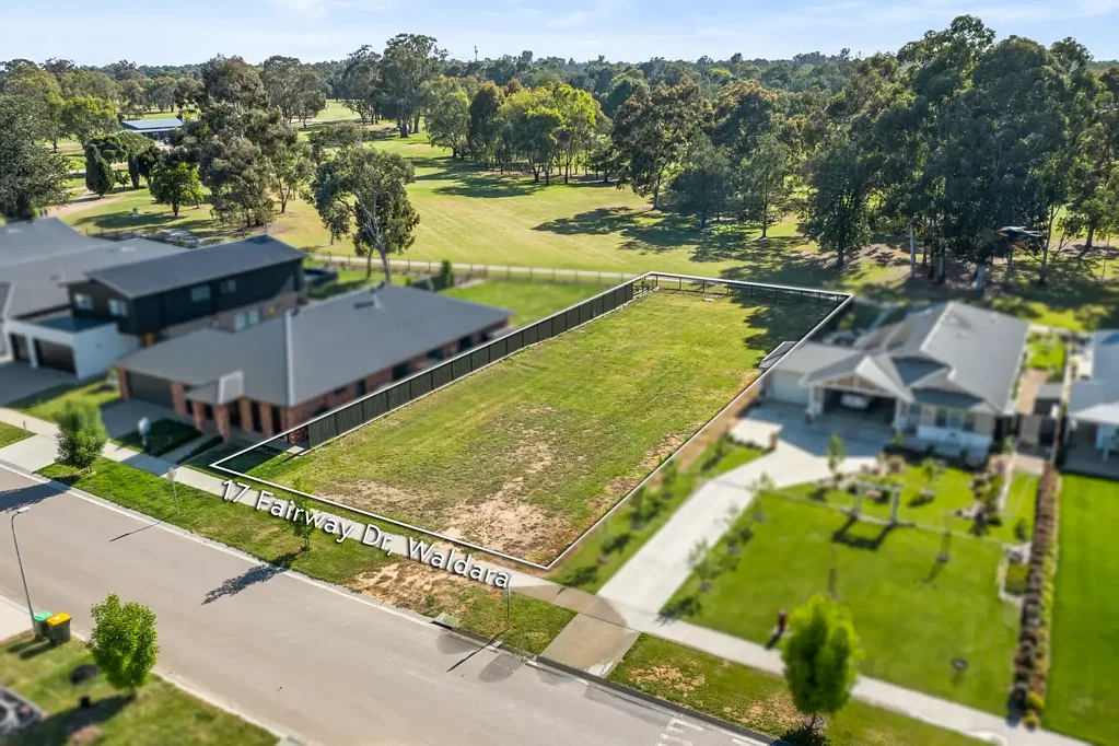 Waldara Build Your Dream Life on the Green