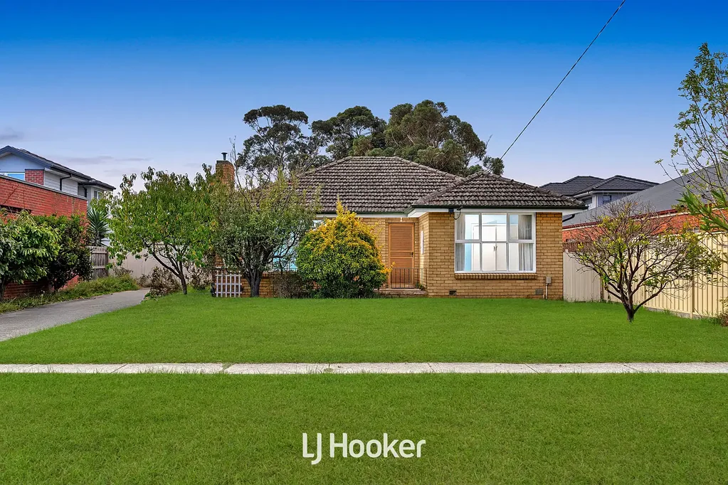 Spacious Family Home in the Heart of Cranbourne