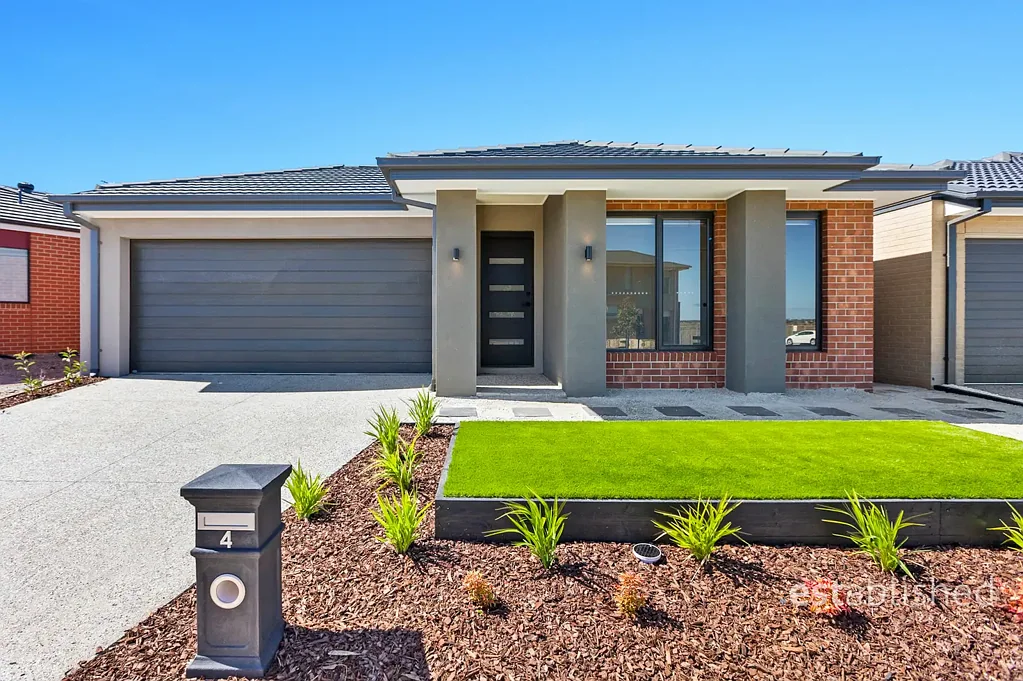 4 Cyad Way, Manor Lakes, VIC 3024