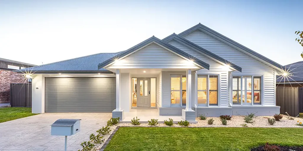 Banksia Beach 4 Slaapkamer Premium Canal-Front Land - 900m² in Pacific Harbour, Banksia Beach