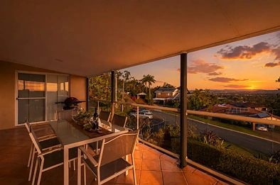 Cornubia 5Zimmer Dual Living with Positive Geared Income Stream - And Endless Views