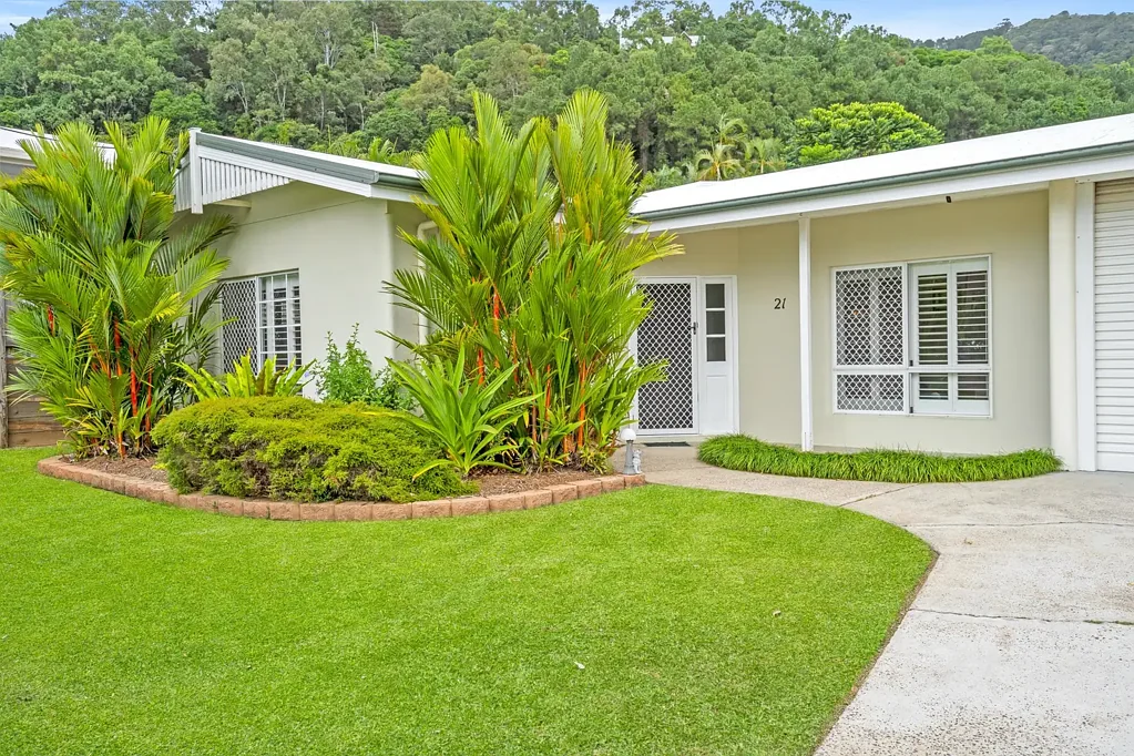 Smithfield 3房  POOL - SOLAR - STUNNING MOUNTAIN VIEWS - IMMACULATE PRESENTATION