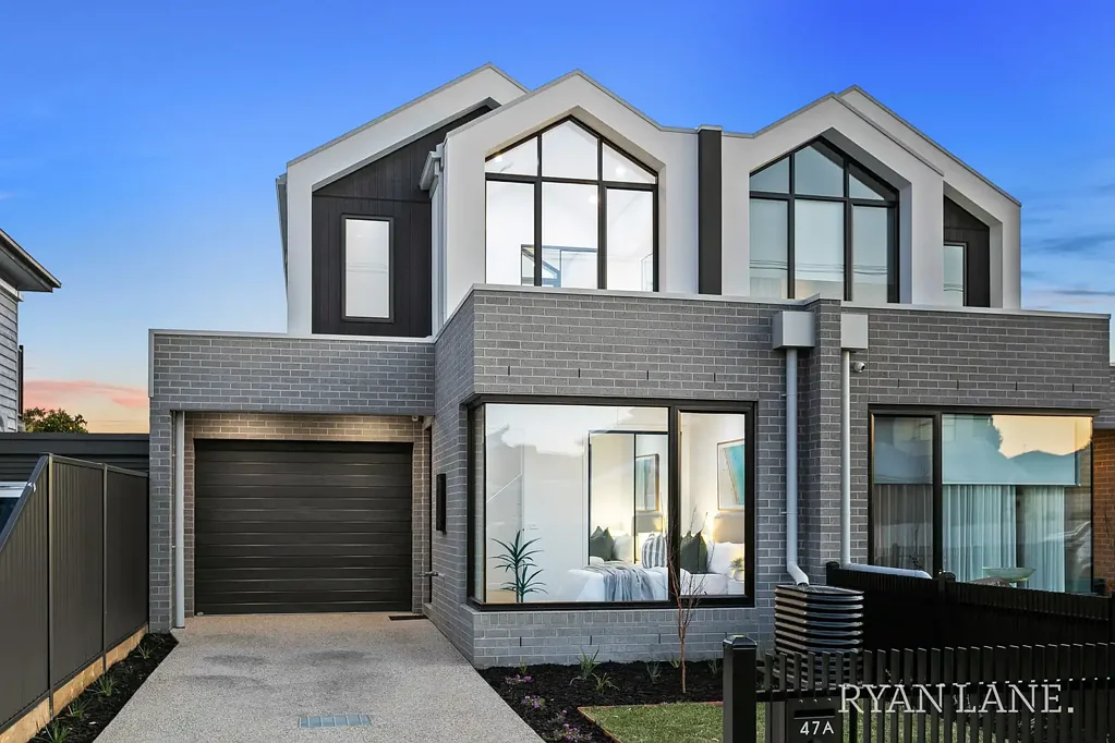Altona 4 Bedroom Beautiful bayside living