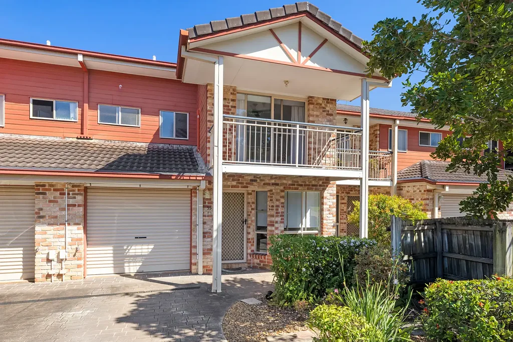 Ormiston 3બેડરૂમ Low-Maintenance Living in a Sought-After Location