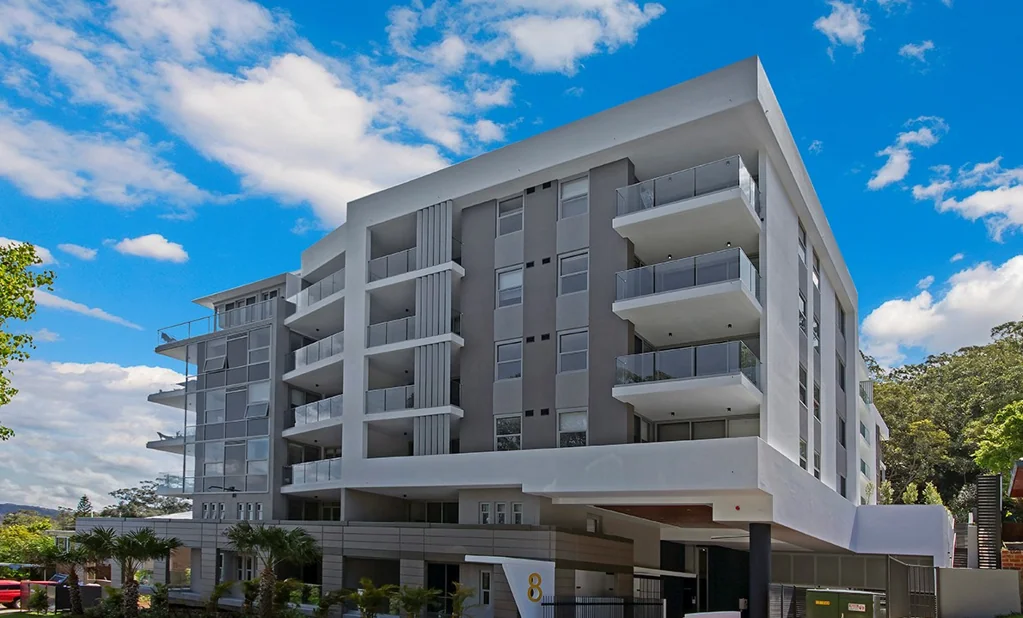 Luxury apartment with waterviews and courtyards