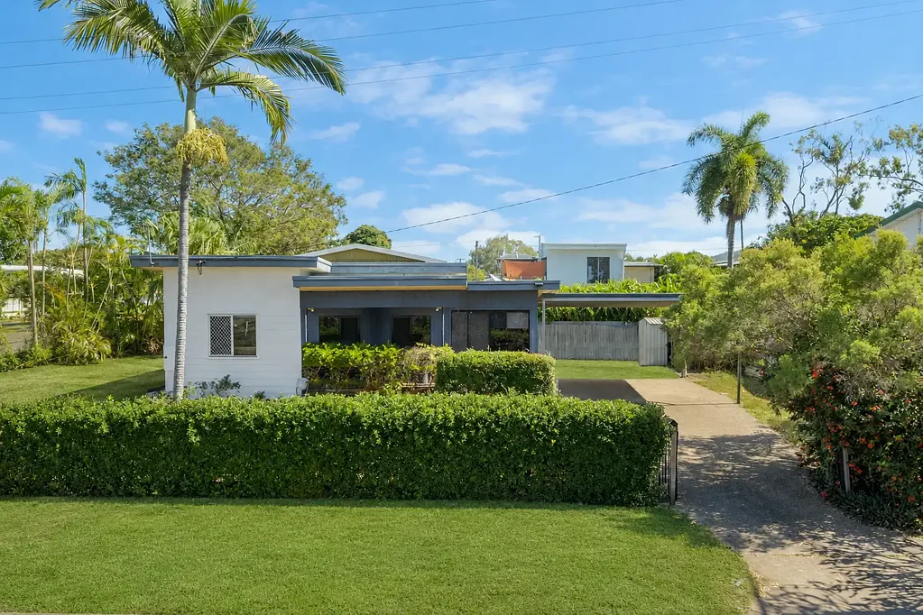 Cranbrook 3房  A Beautiful Blend of Character and Modern Comfort