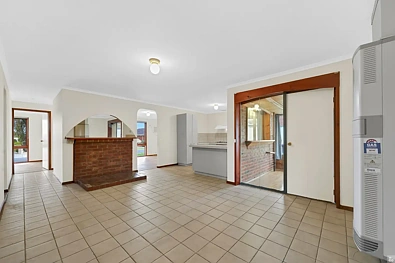 Silid Pahingahan - 5 Norbroke Court, Mill Park, VIC 3082