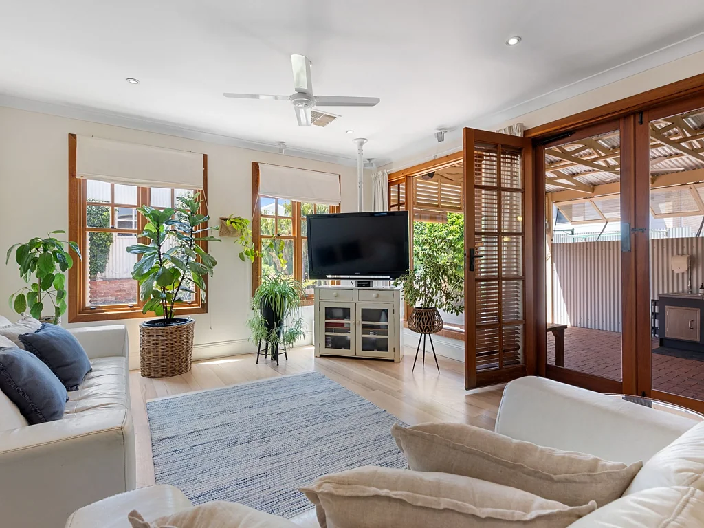 39 Maturin Avenue, Christies Beach, SA 5165