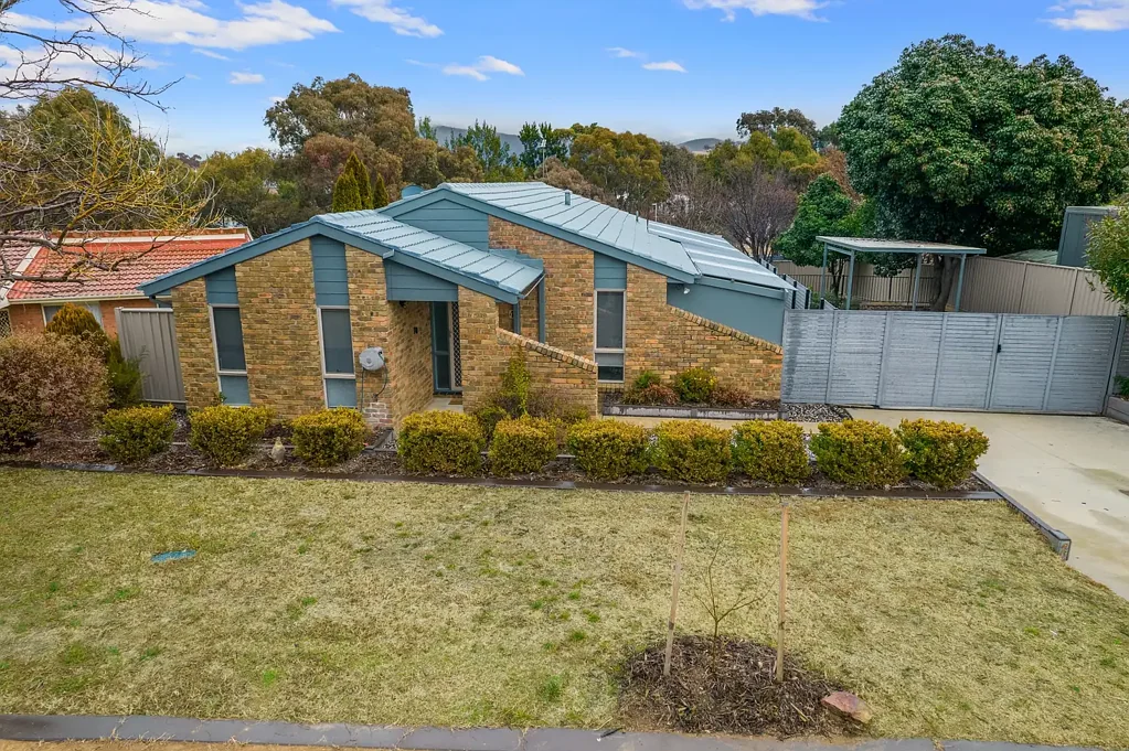 4 Fern Place, Banks, ACT 2906
