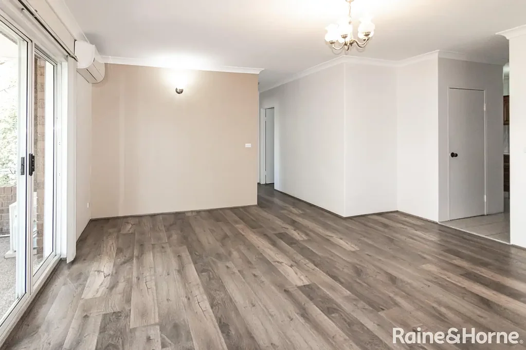 Two Bedroom Apartment With Great Location!