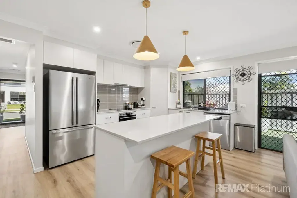 Narangba 3 Bedroom Spacious Home with the option of Bedroom 4!