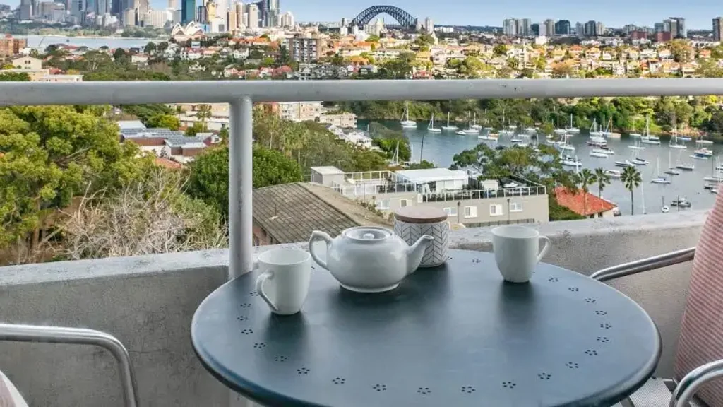 Stunning Fully Furnished & Equipped 1 Bedroom Apartment