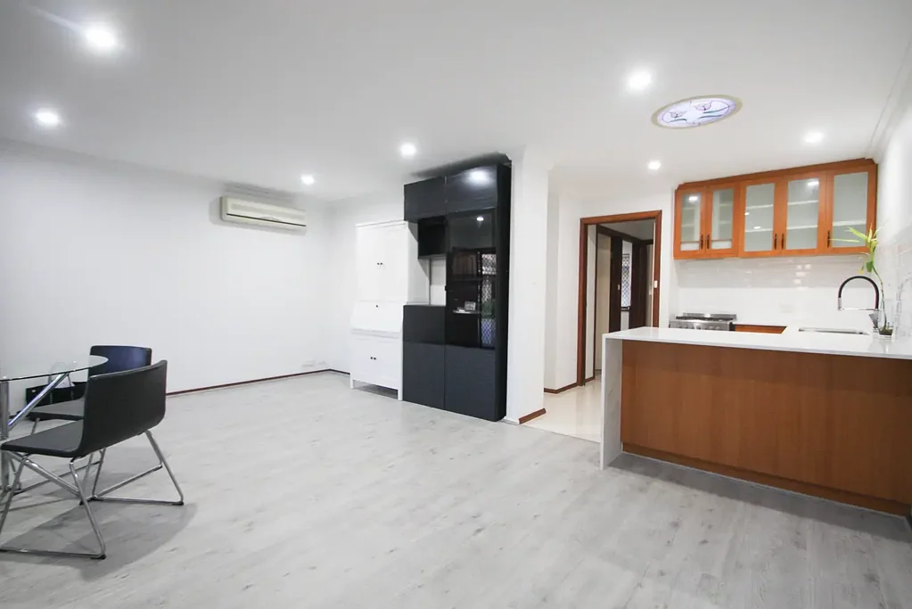 PERFECT 2x1 UNIT IN GREAT LOCATION!