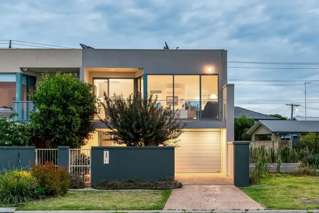 10/2 Skinner Street, Hastings, VIC 3915