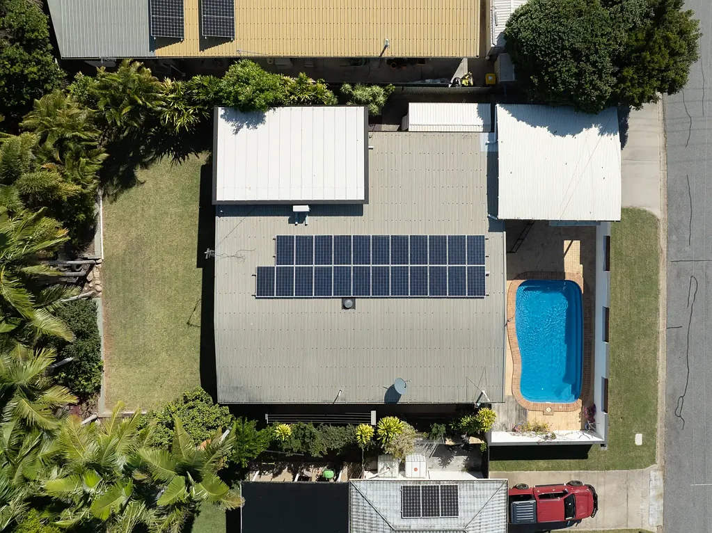 FAMILY LIVING WITH A SPLASH - YOUR OASIS AWAITS AT 6 CEDRELA STREET!