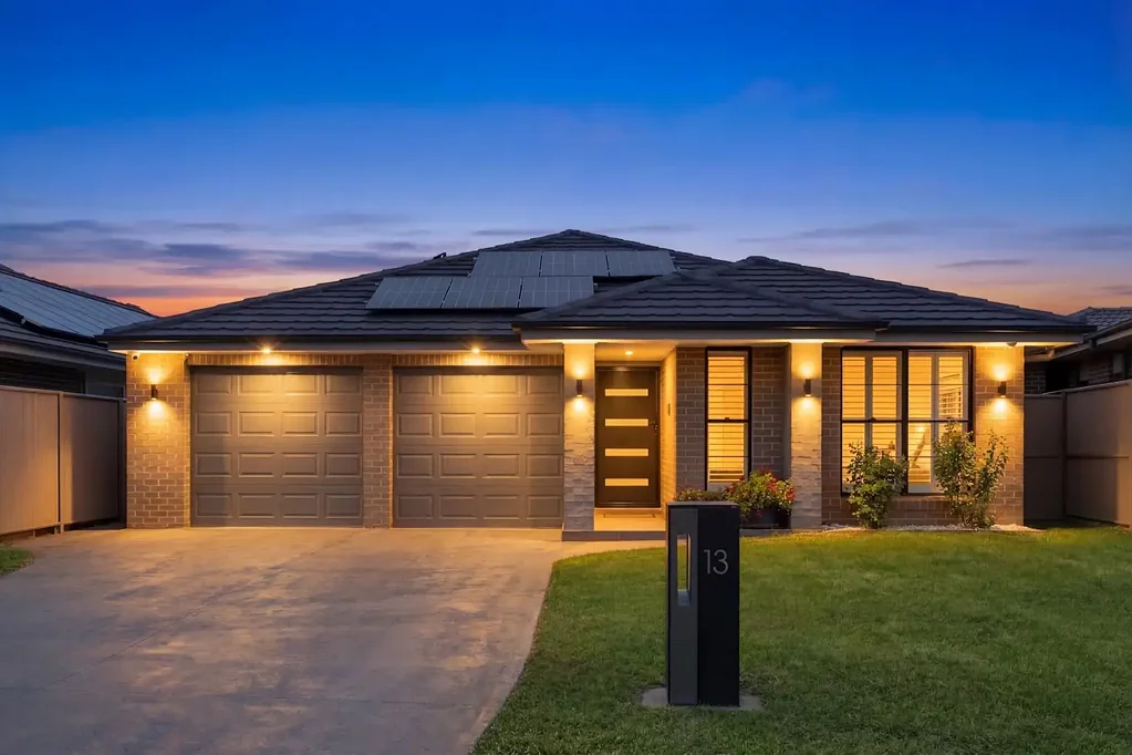 13 Silky Road, Spring Farm, NSW 2570