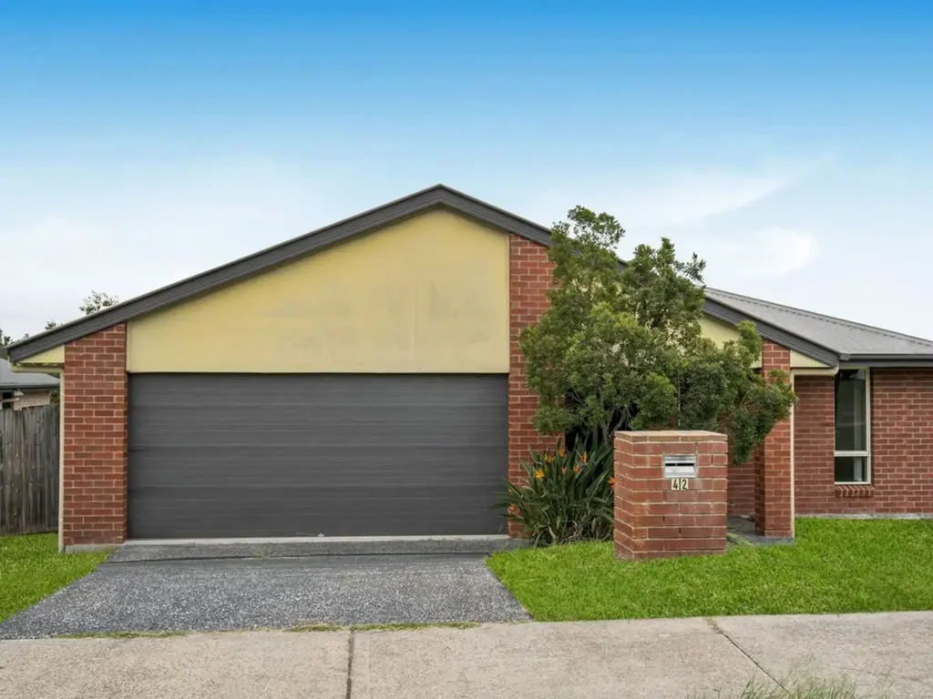 Spacious Family Living in a Peaceful Chuwar Location