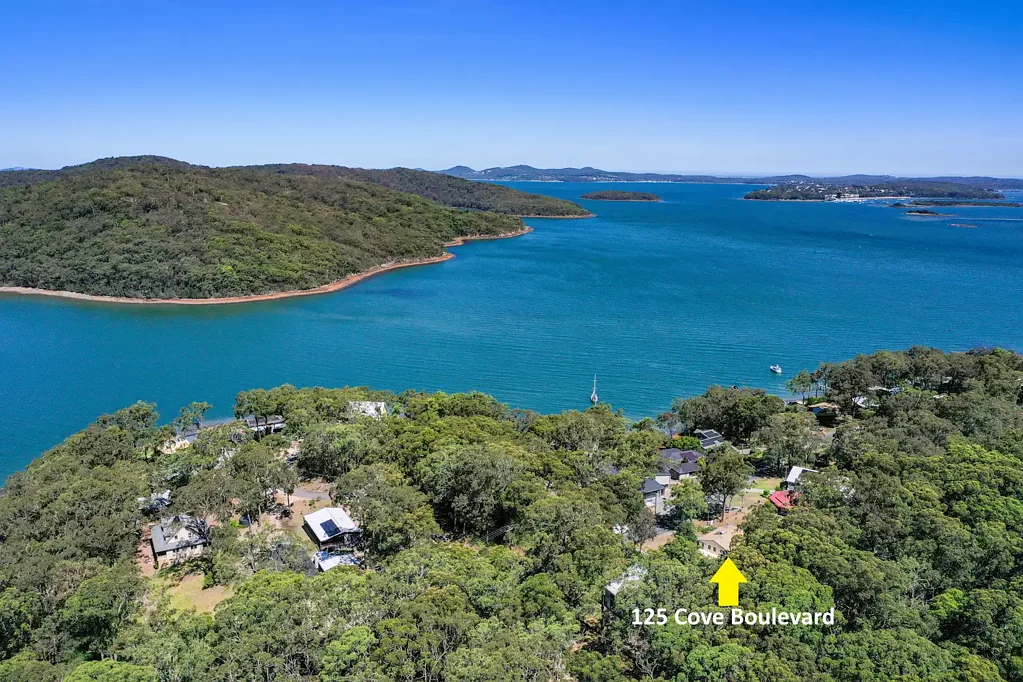 North Arm Cove 3Zimmer Relaxed Coastal Living with views of Port Stephens.
