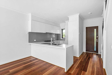 Stylish & Spacious Townhouse in Prime Clayton Location