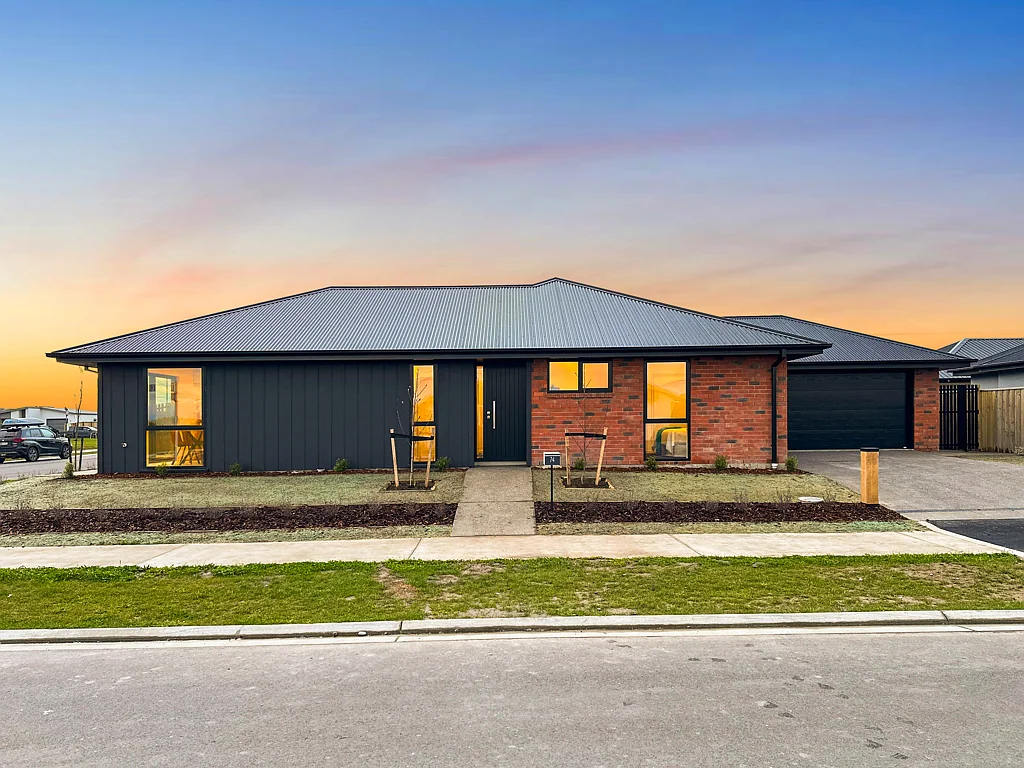 Rolleston 3Kwarto Brand New - Corner Site - Stylish & Functional