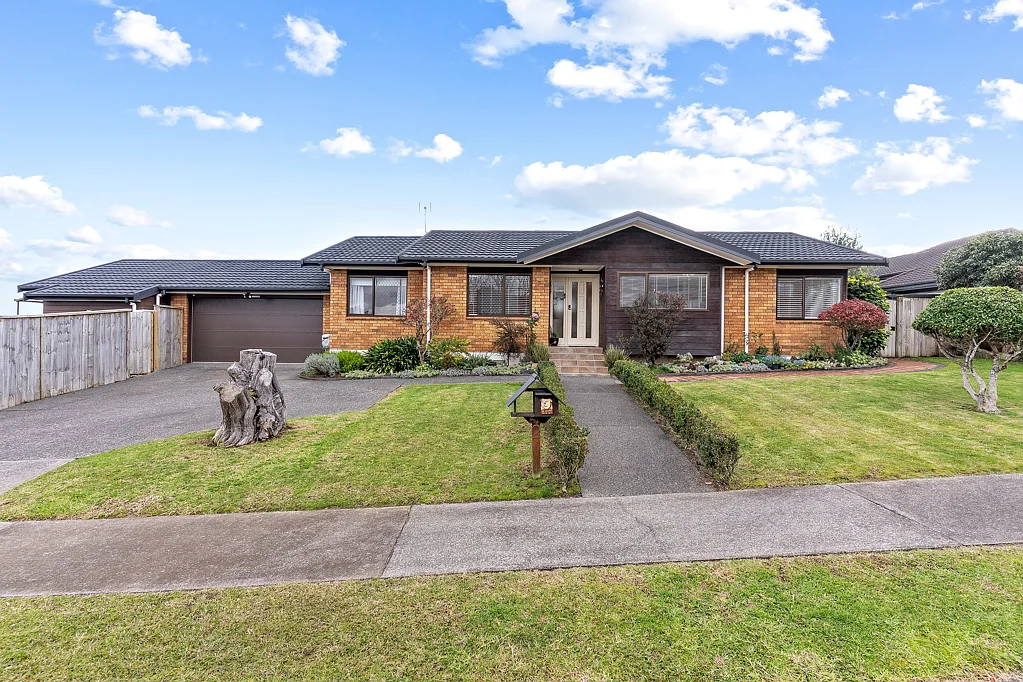 2 Woodview Rise, Botany Downs, Manukau City, Auckland