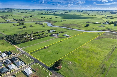 Warrnambool Prime Residential Land On The Merri