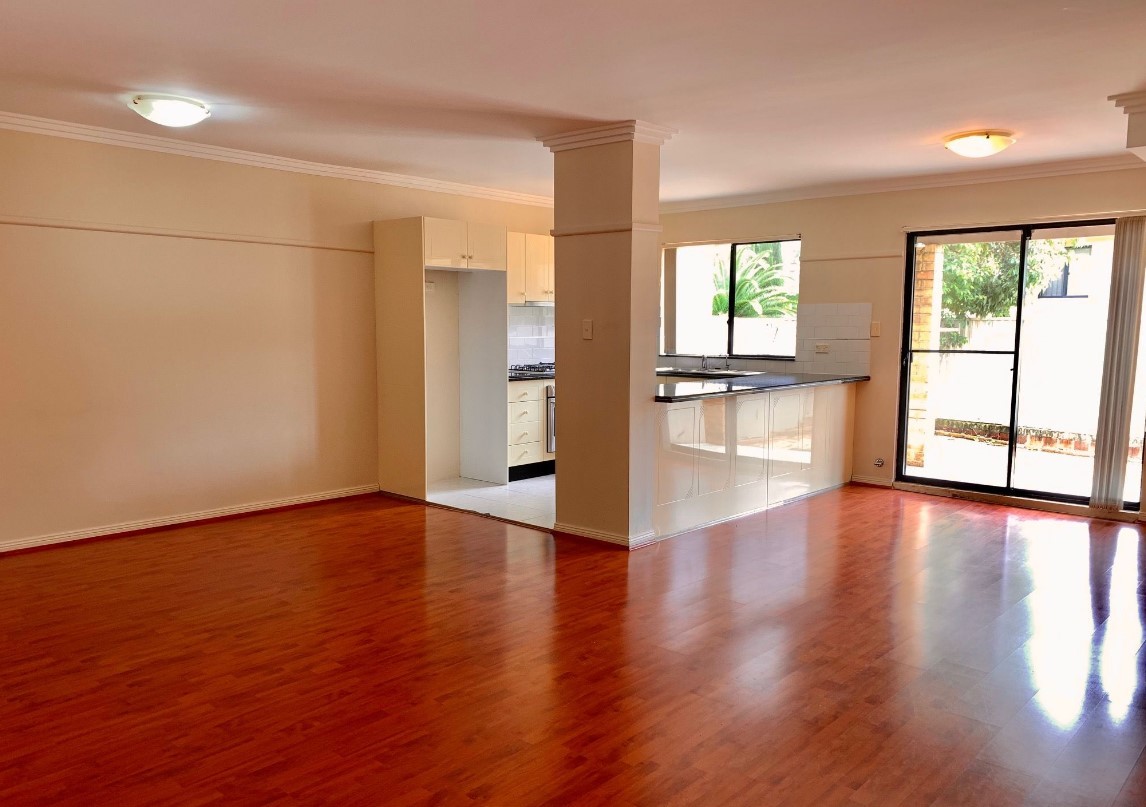 CAMBRIDGE GARDENS UNIT 6 4-8 RUSSELL ST, BAULKHAM HILLS NSW 2153, 0房, 0浴, Townhouse