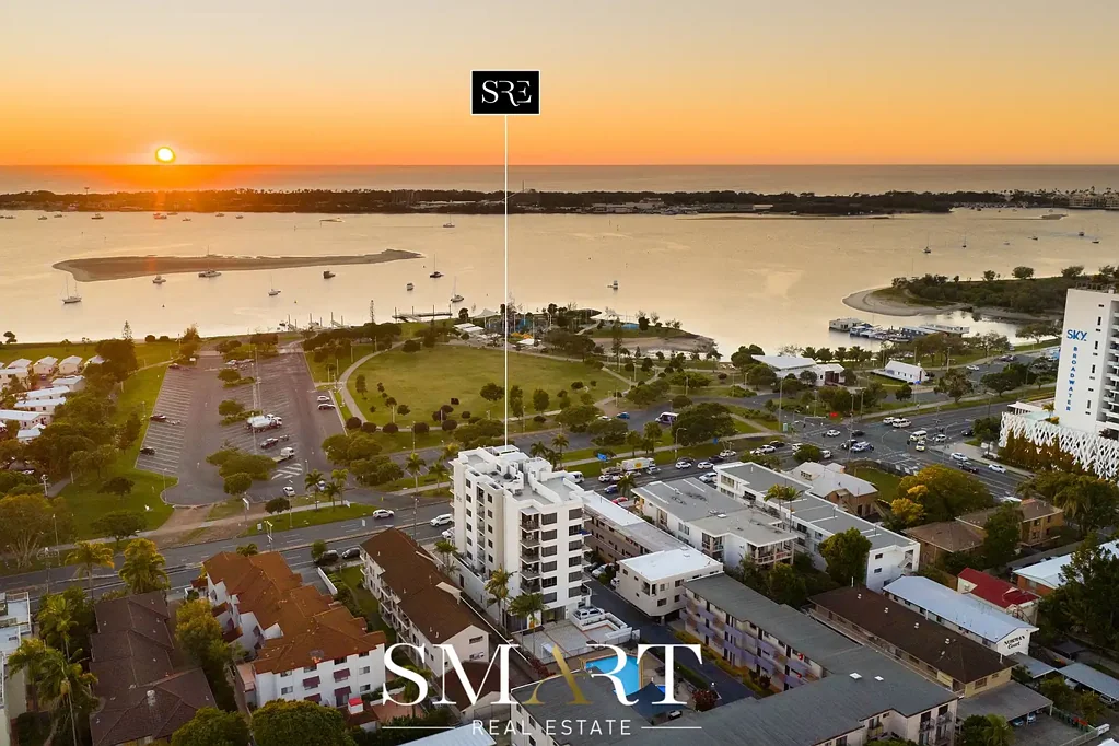 Southport 2房  Luxury Top Floor, Double Storey Apartment with Unmatched Panoramic Water & City Views!