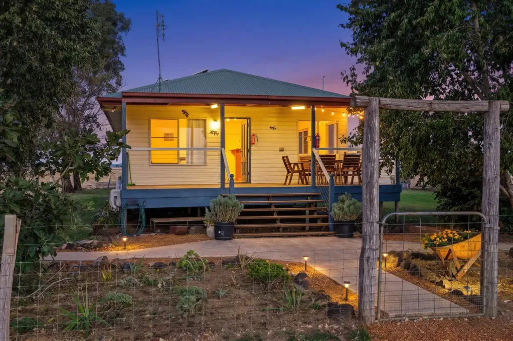 Spring Creek 3 Bedroom Lifestyle opportunity in the beautiful Spring Creek area!