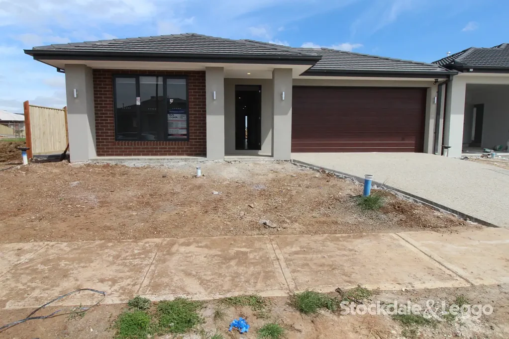 4 BEDROOM FAMILY HOME FOR RENT IN ROCKBANK !!