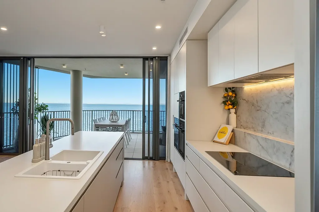 Woody Point 3 Slaapkamer WATERFRONT LUXURY WITH HOUSE-SIZED DIMENSIONS