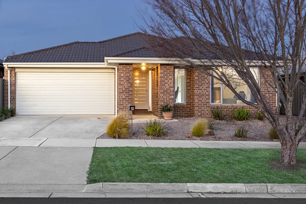 12 O'Callaghan Parade, Lucas, VIC 3350