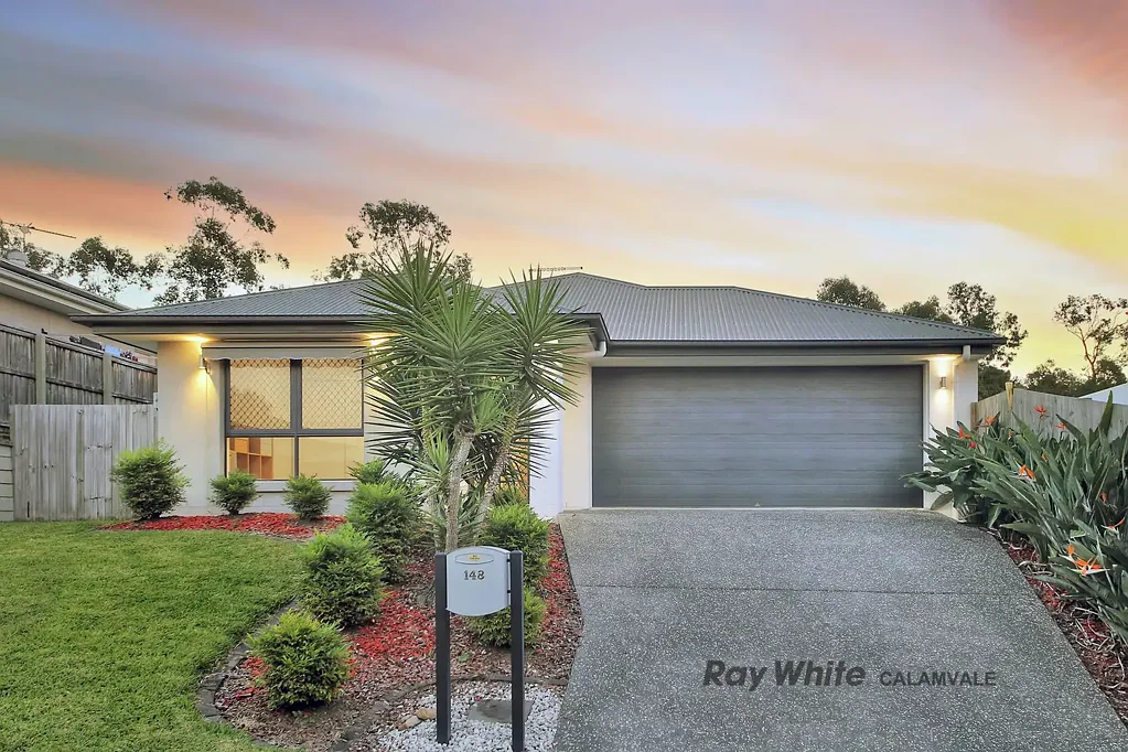 Augustine Heights 4침실 Modern Family Home Nestled in Augustine Height's most Prestigious Streets!