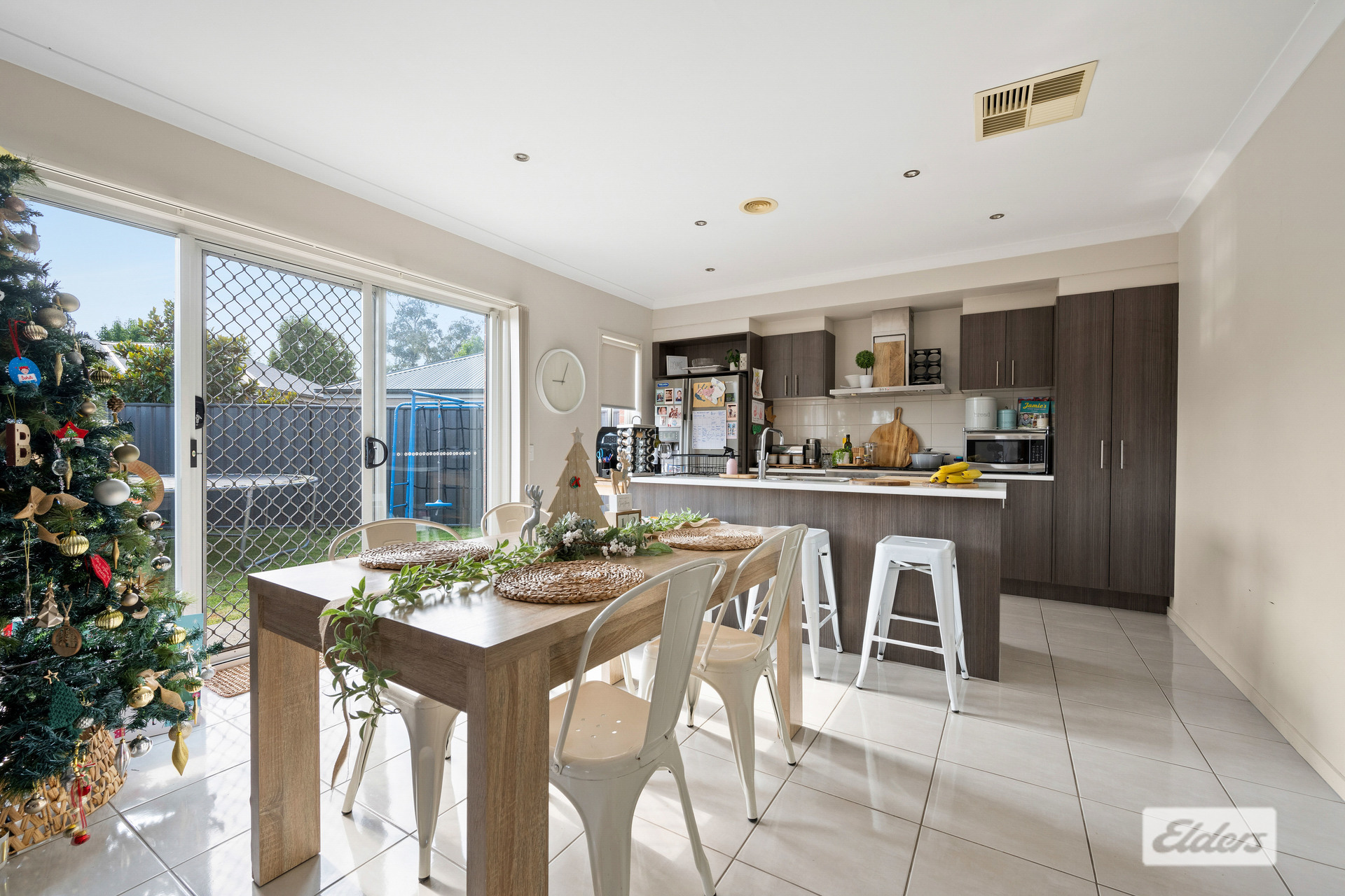 2 THORPE AV, KILLARA VIC 3691, 0 habitaciones, 0 baños, House