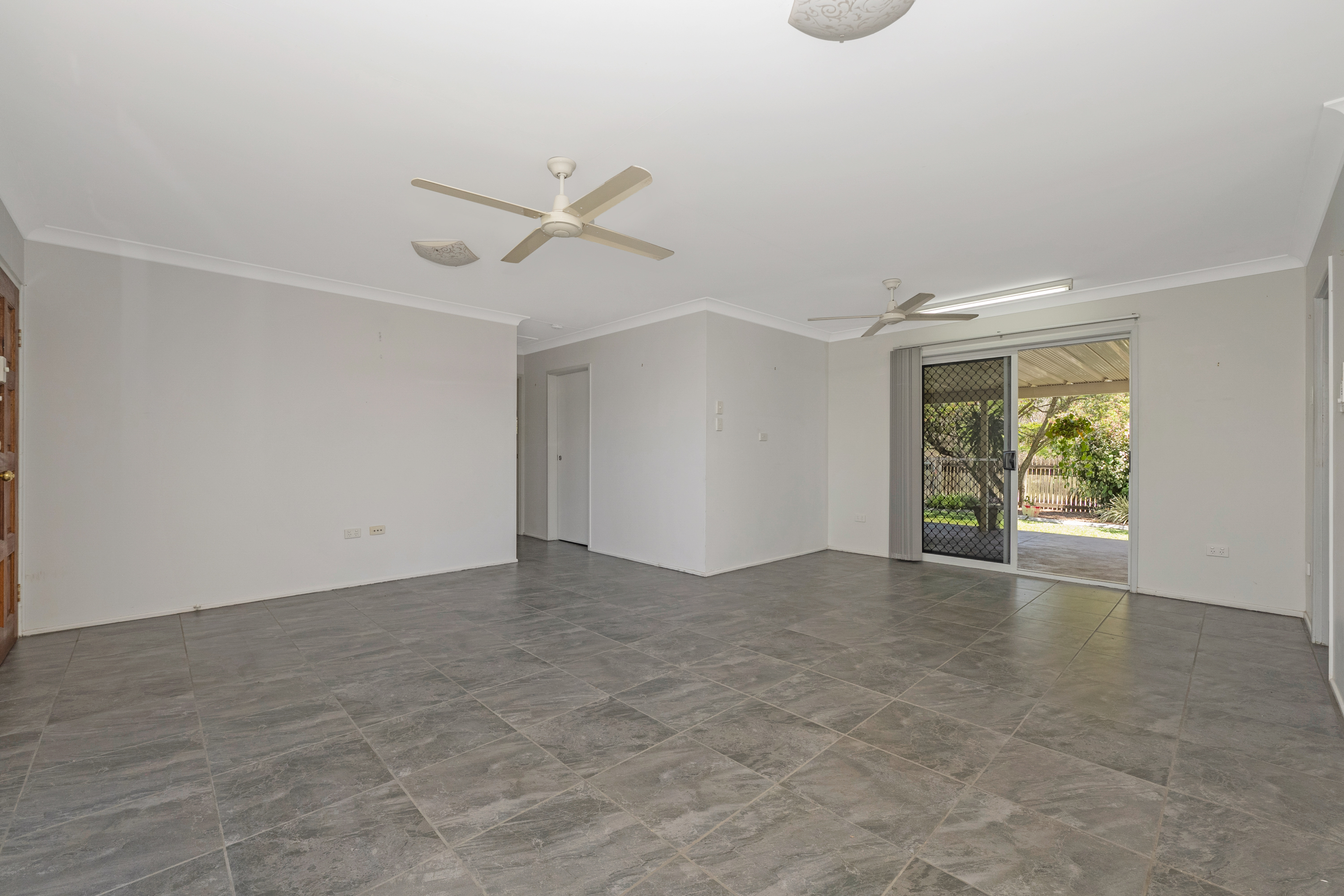 4 CALYPSO CT, BURDELL QLD 4818, 0部屋, 0バスルーム, House