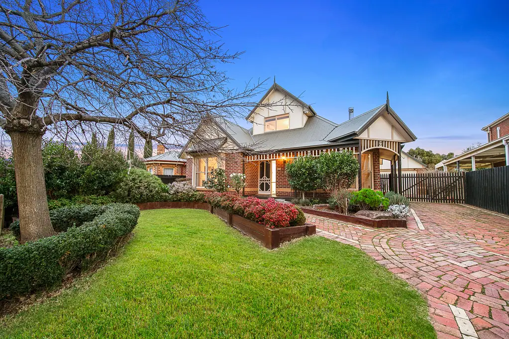 24 Gundowring Drive, Seabrook, VIC 3028