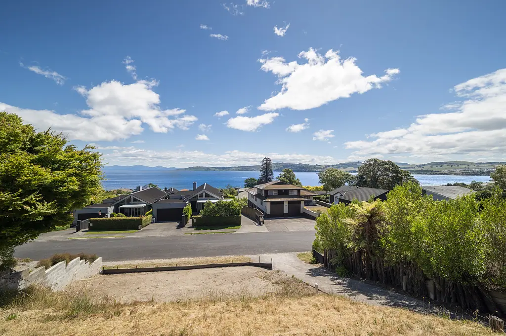 Hilltop Prestigious bluechip location in Hilltop