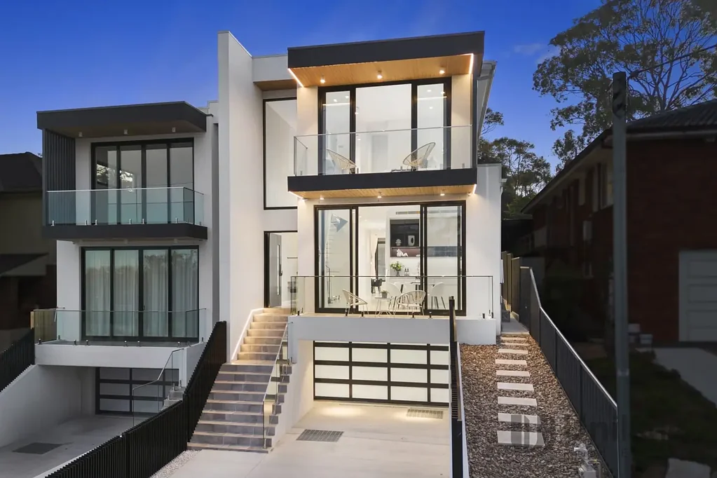 Eastwood 5침실 Brand-new architect designed contemporary living, city views, walk to rail