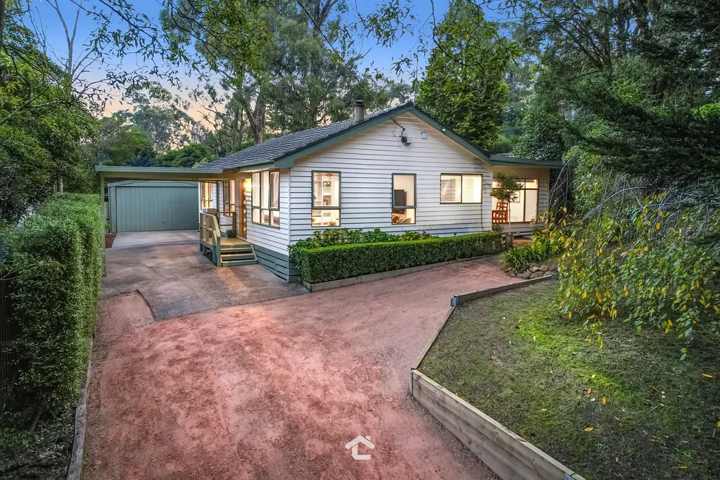 Tecoma 3ห้องนอน Modern Weatherboard Comfort on a 1/4 Acre Corner Block