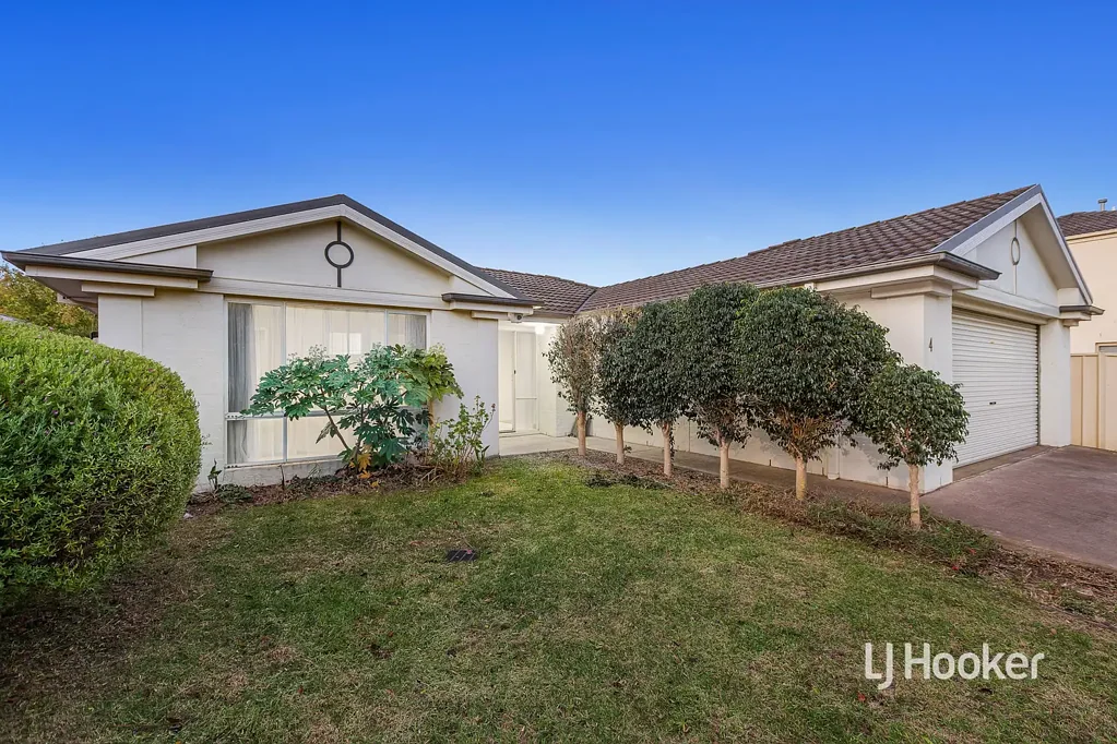 Point Cook 4Moenga Beautifully Maintained, Perfectly Positioned