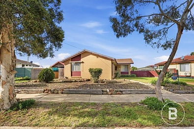 Bacchus Marsh 3房 高地位置，便利地段，低维护生活 ELEVATED POSITION, CONVENIENT LOCATION & LOW-MAINTENANCE LIVING
