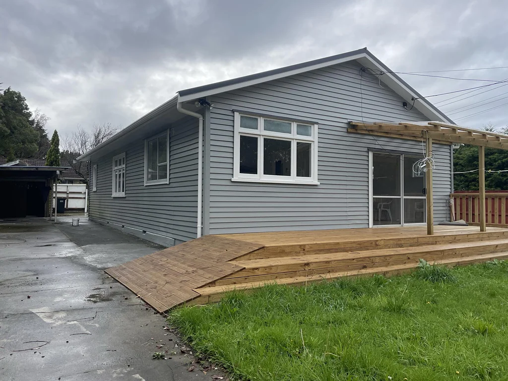 Big Section, Loads of Space - Featherston Gem Awaiting Its Next Chapter