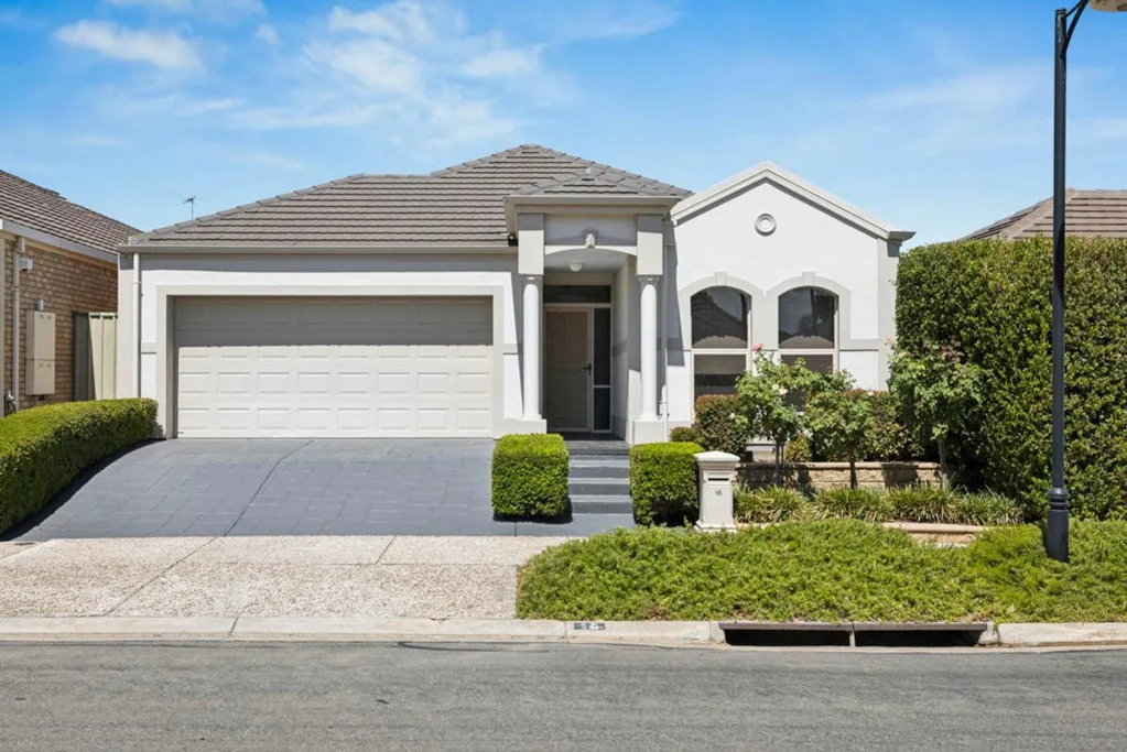 16 Mallard Crescent, Mawson Lakes, SA 5095