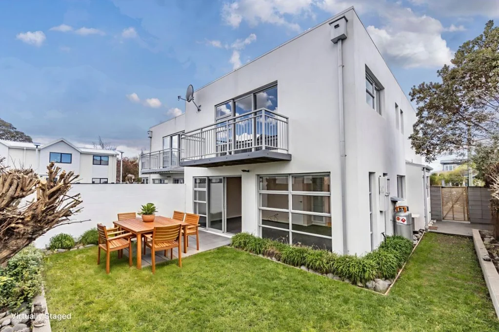 Phillipstown 3Moenga X Factor Executive Living!