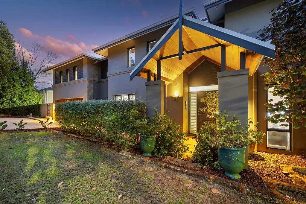 1 Success Crescent, Salter Point, WA 6152