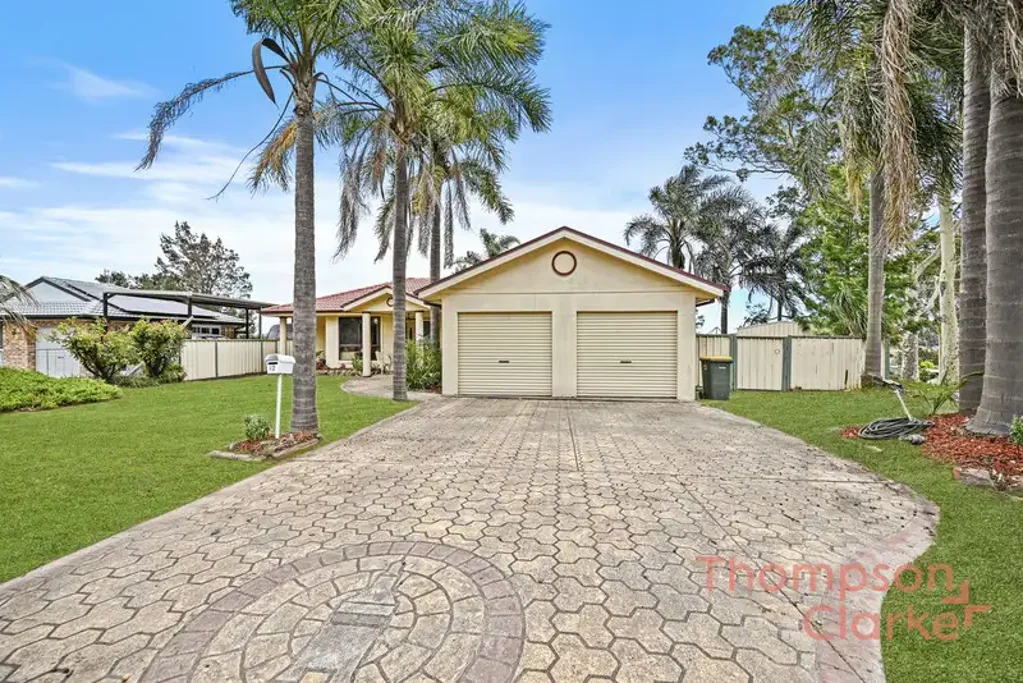 Spacious Family Living in the heart of Rutherford!