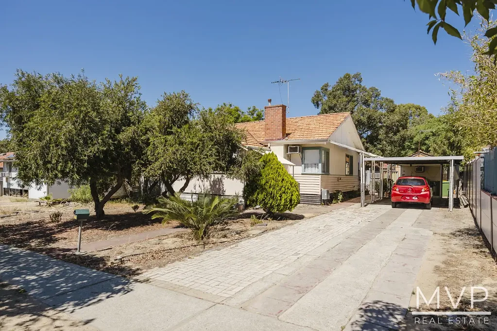 377 South Street, Hilton, WA 6163