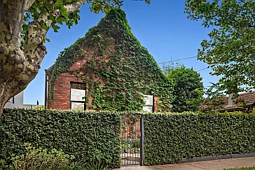 9 Meredith Street, Elwood