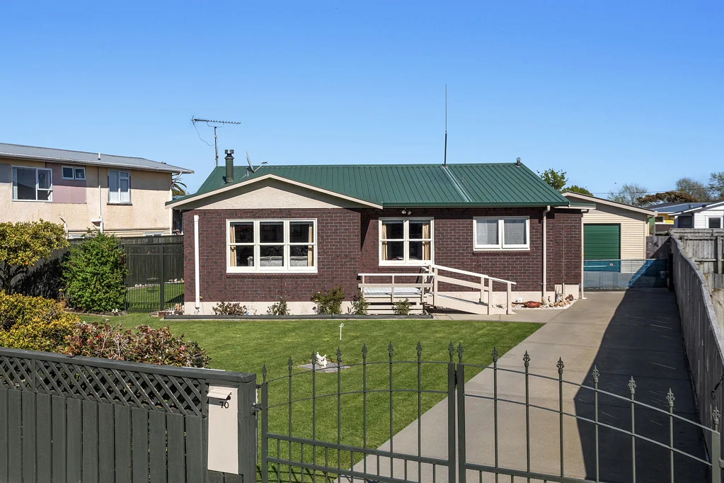 Whakatane 4침실 3 Bed, 1 Bath + External Bedroom & Bathroom