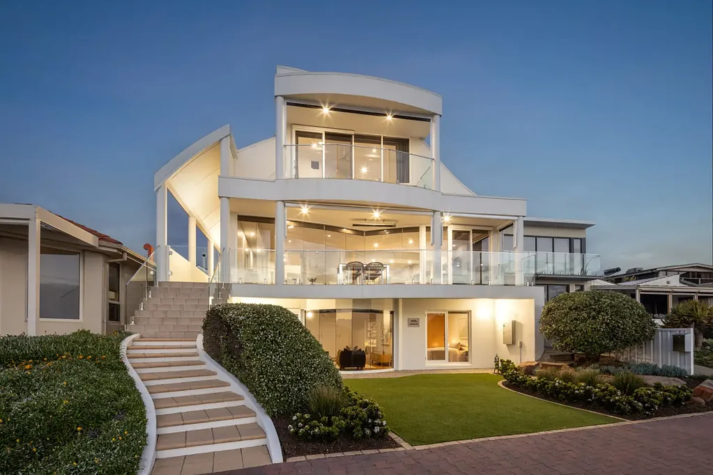 Luxury Beachfront Living With Exceptional Ocean Views